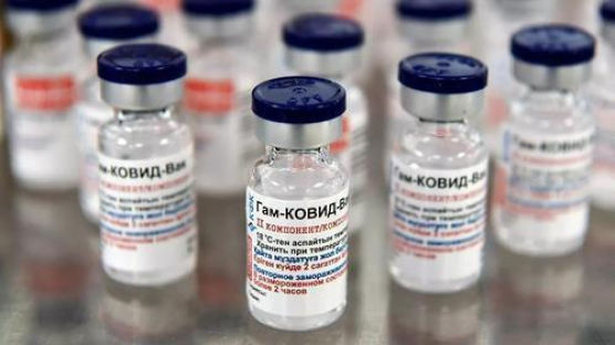 벼랑끝 내몰린 文 백신외교, 돌고돌아 해법이 ‘러시아 백신’?