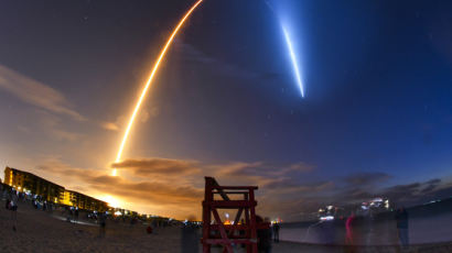 작년 로켓 재활용···스페이스X, 4명 태운 우주선 발사 성공