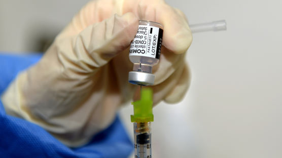 독일서 코로나19 백신 6회분 대신 식염수 주입한 간호사