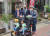 정세균 전 국무총리가 27일 대구 중구 김광석 거리에서 시민들의 사진 촬영 요청에 응하고 있다. 중앙포토
