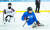 2018년 평창동계 패럴림픽 한국 아이스하키 선수단 공식훈련에서 이지훈 선수(오른쪽)가 골문으로 향하고 있다. [연합뉴스]