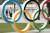 일본 도쿄 올림픽박물관 앞에 세워진 오륜 조형물. [AP=연합뉴스]