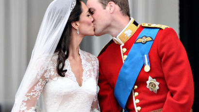 결혼 10주년 맞은 윌리엄 왕세손 부부…英 언론 집중 조명