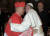 지난 2013년 3월 바티칸 성 베드로 대성당에서 새 교황 프란치스코를 첫 알현하는 정진석 추기경. 사진 천주교서울대교구