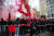 독일 프랑크푸르트 암 마인의 반자본주의 시위대가 1일 노동절 행진을 벌이고 있다. EPA=연합뉴스