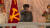 지난 1월 노동당 제8차 대회 기념 열병식을 지켜보던 김정은 위원장이 만족한 듯 엄지손가락을 들어 보이고 있다. 연합뉴스