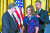 2016년 11월 버락 오바마 미국 대통령으로부터 자유의 메달을 받는 게이츠 부부. [EPA=연합뉴스]