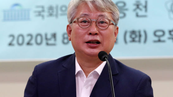 조응천 "난 '尹 총장' 반대해 공격받은 사람" 제3지대설 일축 