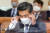 지난달 28일 서욱 국방부 장관이 국회에서 열린 국방위원회 전체회의에서 안경을 고쳐쓰고 있다. 연합뉴스
