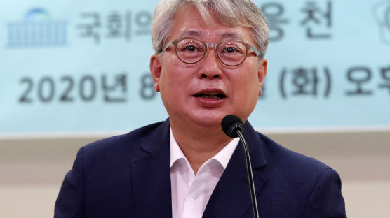 문자폭탄 묻자 '장병 폭로' 꺼낸 文…조응천 "논점 다르다"