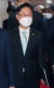박범계 법무부 장관이 11일 오전 서울 종로구 세종대로 정부서울청사 국무회의실로 향하고 있다. 뉴스1