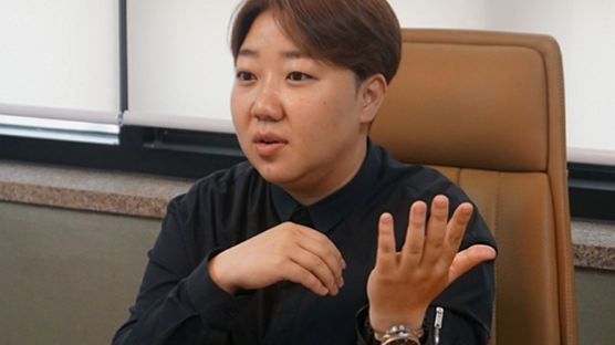 "밥 스쿨푸드로 주나요" 묻던 알바생, 800억 매출 CEO 됐다