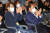 조희연 서울시교육감이 17일 오후 광주 동구 5·18민주광장에서 열린 5·18민주화운동 전야제에 참석해 80년 당시를 재연하는 공연 등을 지켜보며 박수치고 있다. 뉴스1