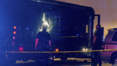 美고속도로서 '파티버스'에 70발 무차별 총격세례···7명 사상 