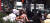 18일(현지시간) 미국 뉴욕 타임스퀘어에서 20년 째 노래를 부르고 있다는 '네이키드 카우보이'는 관광객을 맞기 위해 백신도 접종했다고 말했다. [이광조 기자]