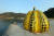 미술관 섬으로 유명한 일본 나오시마의 상징이 된 쿠사마 야요이의 노란 호박. [중앙포토]
