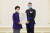 초이친팡 홍콩 경찰 초대 국가보안처장(오른쪽)은 지난 2월 캐리람 행정장관으로부터 국가 안보에 혁혁한 기여를 했다는 공로로 훈장을 수여받았다. [홍콩 정부망]