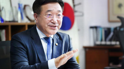 윤호중 "법사위원장 못준다, 대신 외통·정무위는 줄 수 있다"