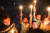 5월 23일 가자시티에서 팔레스타인 어린이들이 촛불을 들고 야간 시위에 참가하고 있다. 로이터=연합뉴스