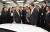 2019년 11월 현대차 울산 공장을 찾은 조코 위도도 인도네시아 대통령이 코나 일렉트릭에 기념 서명을 한 후 정의선 현대차 회장과 대화하고 있다. [사진 현대차]