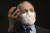 앤서니 파우치 미국 국립알레르기·전염병 연구소장은 폴 랜드가 "마스크를 쓰게 하는 건 연극"이라고 주장하자 "연극이 아닌 보호용"이라고 맞받아쳤다. AP=연합뉴스 