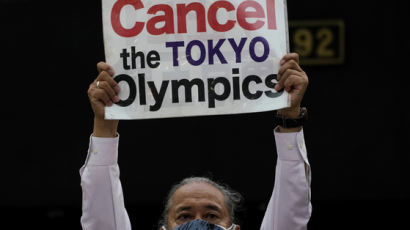 美 "도쿄올림픽 파견 논의" 진화나섰지만…일본 내 중단 여론 확산