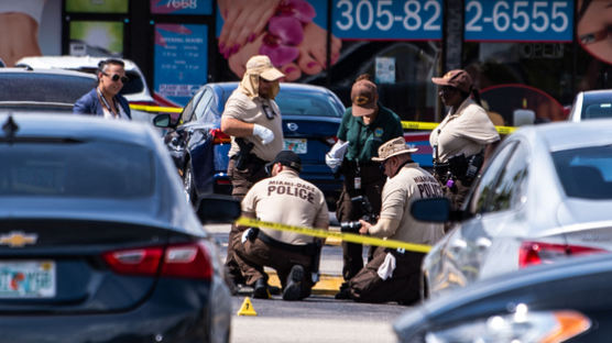 미 플로리다 마이애미 총기 난사… 2명 사망, 20여명 부상