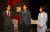 국민의힘 당대표 선거에 출마한 나경원(오른쪽 부터), 이준석, 주호영 후보가 31일 서울 마포구 상암 MBC스튜디오에서 열린 100분토론회에 앞서 대화하고 있다. 연합뉴스