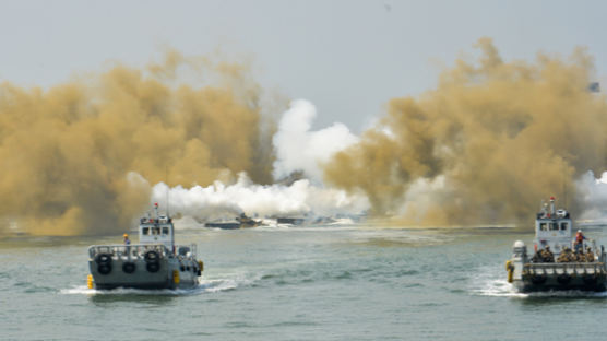 포탄 상흔에 세우는 위령비 …71년 만에 펼친 ‘인천 화해 작전’