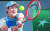 권순우가 2일 프랑스 오픈 테니스 1회전에서 백핸드 샷을 하고 있다. 그는 2018년 윔블던 준우승자 앤더슨을 꺾고 64강에 진출했다. [EPA=연합뉴스]
