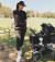 미셸 위가 딸을 태운 유모차를 끌고 연습장에 나온 모습. [미셸위 인스타그램 캡쳐]