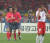 2002 월드컵 폴란드전 득점 직후 홍명보와 함께 환호하는 故 유상철. 중앙포토 