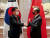 정의용 외교부 장관과 왕이 중국 국무위원 겸 외교부장이 지난 4월 3일 중국 샤먼 하이웨호텔에서 한중 외교장관 회담을 시작하기 전에 인사하고 있다. [연합뉴스]