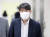 수뢰후부정처사 혐의를 받고 있는 유재수 전 부산시 경제부시장이 9일 오후 서울 서초구 서울고등법원에서 열린 항소심 공판에 출석하고 있다. [뉴스1]