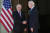 조 바이든 미국 대통령(오른쪽)과 블라디미르 푸틴 러시아 대통령이 16일 스위스 제네바에서 만났다. [AP=연합뉴스]