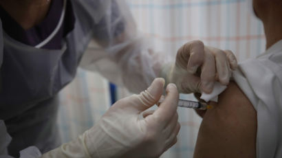 희귀 혈전증 2번째 사례 발생…AZ 잔여 백신 맞은 30대 남성