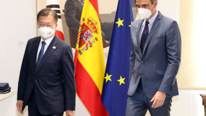 文, 스페인 총리와 정상회담…양국 ‘전략적 동반자 관계’로 격상