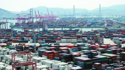 한국 수출 수퍼사이클…“바이든의 중국 견제에 올라타라”