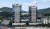 서울 양재동 현대자동차그룹 본사 왼쪽 건물(동관)에 붙여진 새로 붙여진 현대차 엠블럼. [사진 현대차]