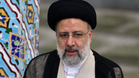 숙청에 유혈 진압 전력 “테헤란 도살자”, 이란 대통령에 당선 