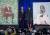 2018년 2월 12일 워싱턴 DC에 있는 스미스소니언 국립초상화 갤러리에서 버락 오바마 전 미국 대통령 부부의 초상화를 공개하는 행사가 열렸다. 미국 대통령의 공식 초상화 두 개 중 하나는 이곳에 전시된다. [AFP=연합뉴스]