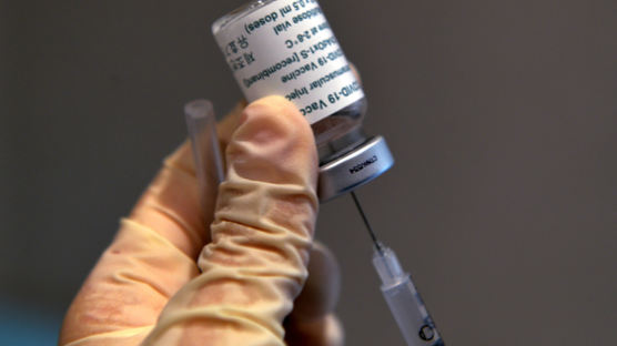 백신 맞고 확진된 돌파감염 44명…인피니트 성규도 추정사례