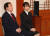 윤석열 전 검찰총장(왼쪽)과 그의 부인 김건희씨. 사진은 지난 2019년 7월 25일 검찰총장 임명장 수여식에서 두 사람이 문재인 대통령을 기다리고 있는 모습. 청와대사진기자단
