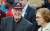 지미 카터 전 미국 대통령과 부인 로잘린 여사가 2012년 조지아주 애틀랜타에서 열린 미국프로야구(MLB) 애틀랜타 브레이브스의 시즌 첫 홈경기인 밀워키 브루어스와의 경기를 관전하고 있다. EPA=연합뉴스