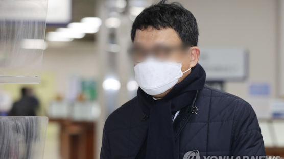 [속보] '김홍영 검사 폭행' 김대현 전 부장검사 징역 1년…법정구속 면했다