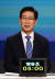 양승조 더불어민주당 대선 예비후보가 지난 5일 서울 마포구 JTBC 스튜디오에서 열린 합동 TV 토론을 준비하고 있다. 뉴스1