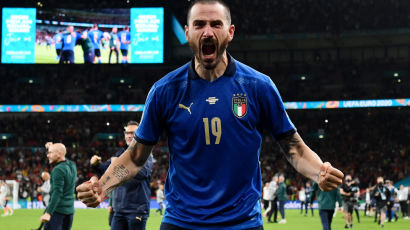 이탈리아 53년 만 유로 우승, 승부차기 끝 잉글랜드 꺾어