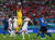 이탈리아 골키퍼 돈나룸마(가운데)가 유로2020 결승에서 공중볼을 잡고 있다. [EPA=연합뉴스]