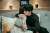 ‘마인’에서 부인 서희수(이보영)를 안고 있는 모습. [사진 tvN]