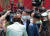 윤석열 전 검찰총장이 지지자들과 취재진에 둘러싸인 채 6월 9일 서울 중구 남산예장공원에서 열린 독립운동가 우당 이회영 선생 기념관 개관식에 참석하고 있다. 우상조 기자